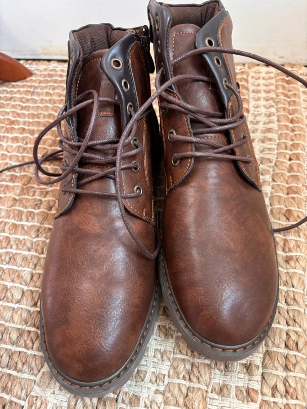 N/A lightweight boots